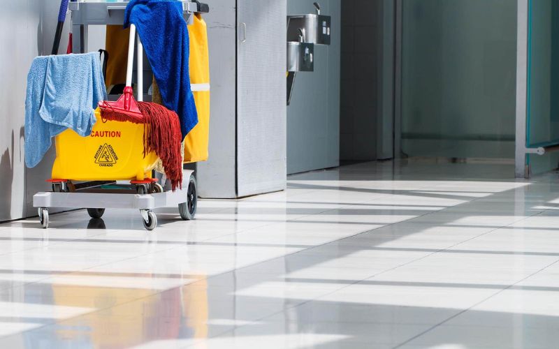 vệ sinh các thiết bị, máy móc