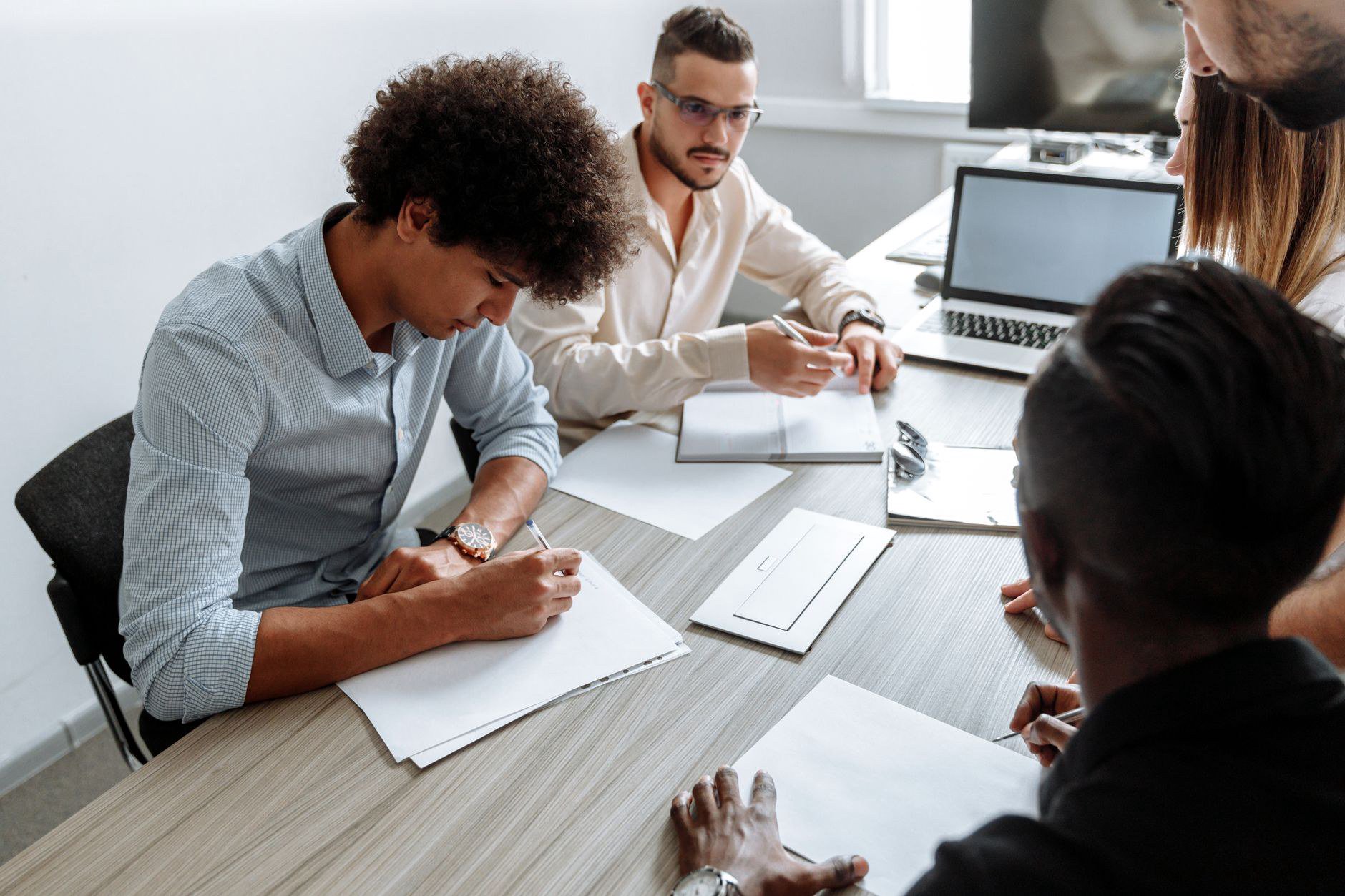 Doanh nghiệp gia công cơ khí nhỏ thường bỏ qua chiến lược branding bài bản Doanh nghiệp gia công cơ khí nhỏ thường bỏ qua chiến lược branding bài bản
