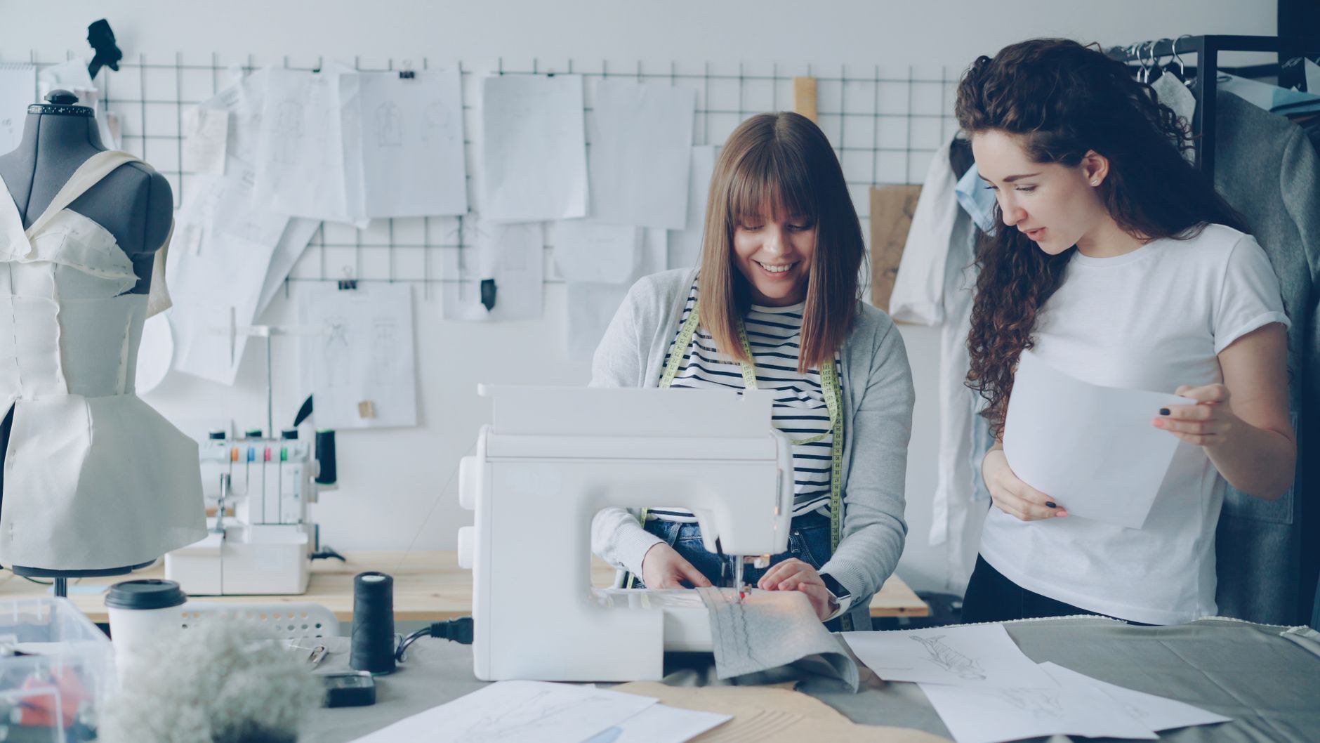 Mỗi Ngành Cần Một Chiến Lược Marketing Riêng, Đừng Rập Khuôn Mỗi Ngành Cần Một Chiến Lược Marketing Riêng, Đừng Rập Khuôn